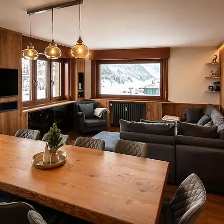 Cp7 Luxury Cervinia Apartmán *